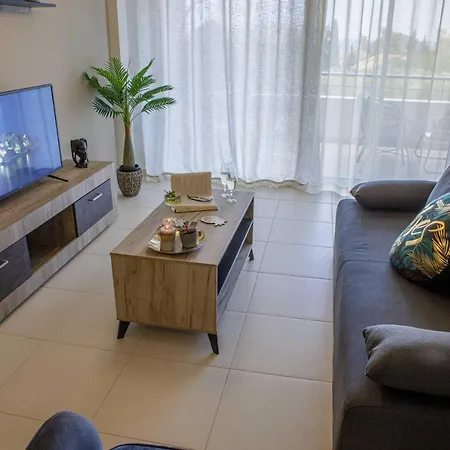 Apartment Savvas *