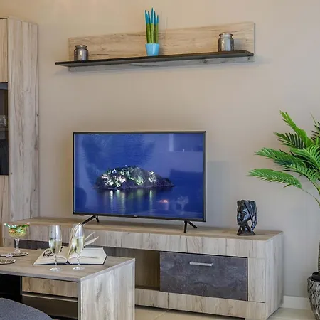 Savvas Apartment