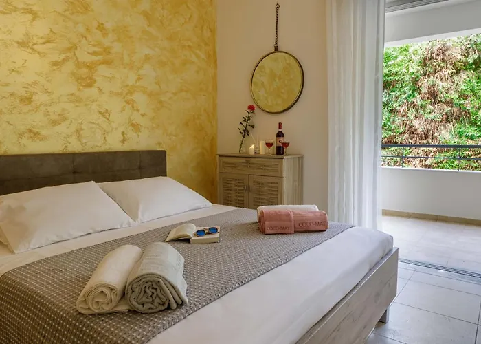 Savvas Apartamento *