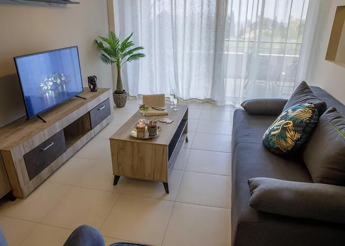 アパート Savvas *